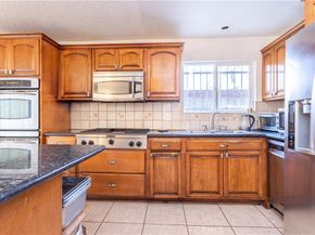 6411 West Boulevard, Inglewood CA 90302