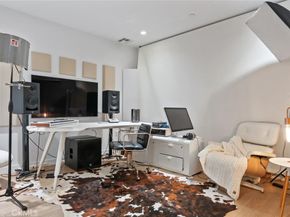 6736 W Hepburn Way, Los Angeles CA 90038