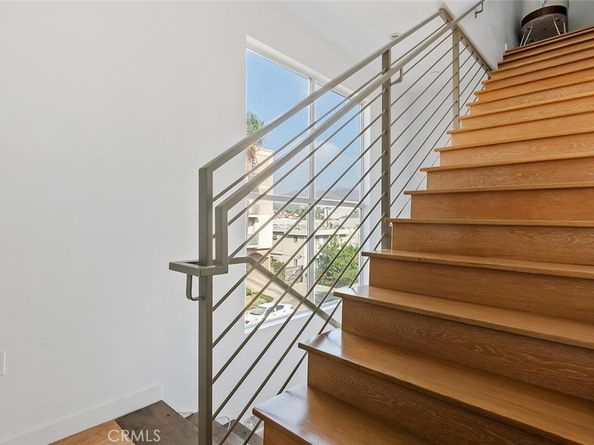 6736 W Hepburn Way, Los Angeles CA 90038