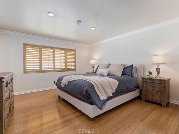 14332 Dickens 10, Sherman Oaks CA 91423