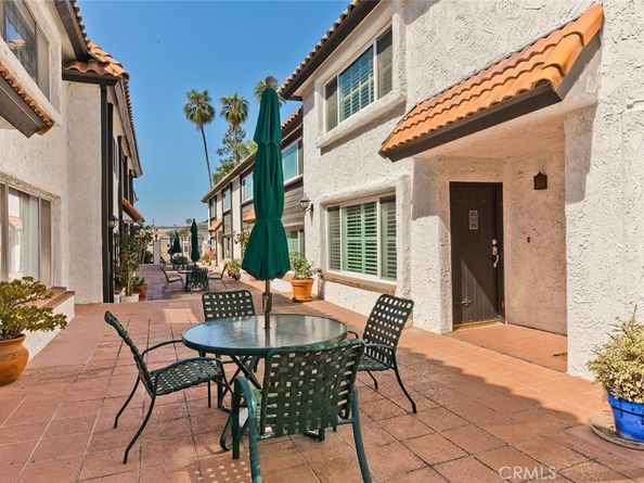 14332 Dickens 10, Sherman Oaks CA 91423