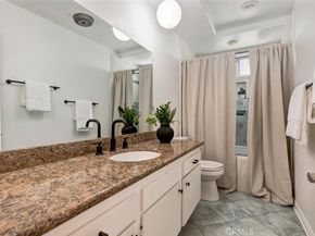 14332 Dickens 10, Sherman Oaks CA 91423