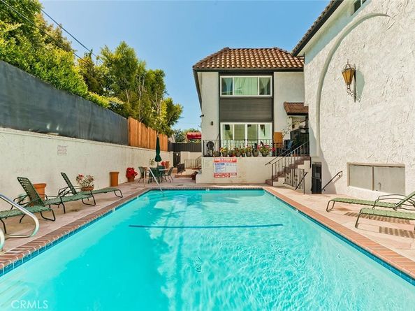 14332 Dickens 10, Sherman Oaks CA 91423
