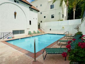 14332 Dickens 10, Sherman Oaks CA 91423
