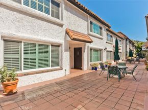 14332 Dickens 10, Sherman Oaks CA 91423