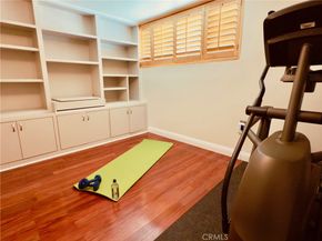 14332 Dickens 10, Sherman Oaks CA 91423