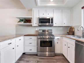 14332 Dickens 10, Sherman Oaks CA 91423