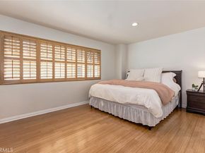 14332 Dickens 10, Sherman Oaks CA 91423