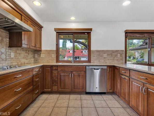 19034 Killoch Way, Porter Ranch CA 91326