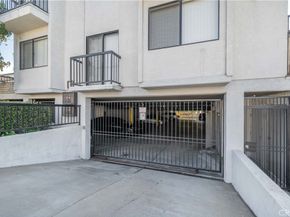 638 E Tujunga Avenue, Burbank CA 91501