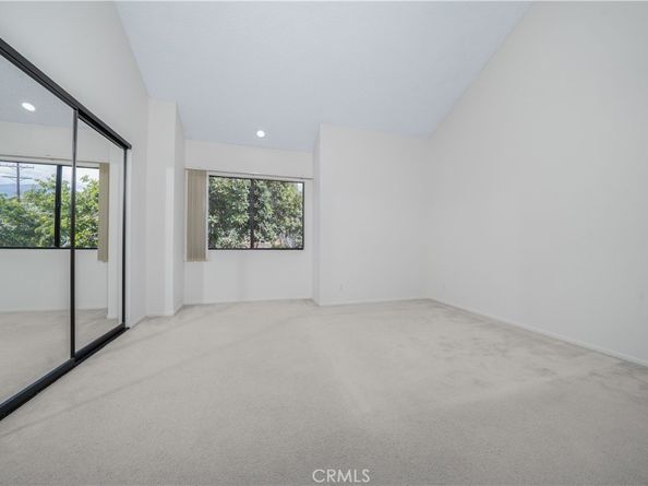 638 E Tujunga Avenue, Burbank CA 91501