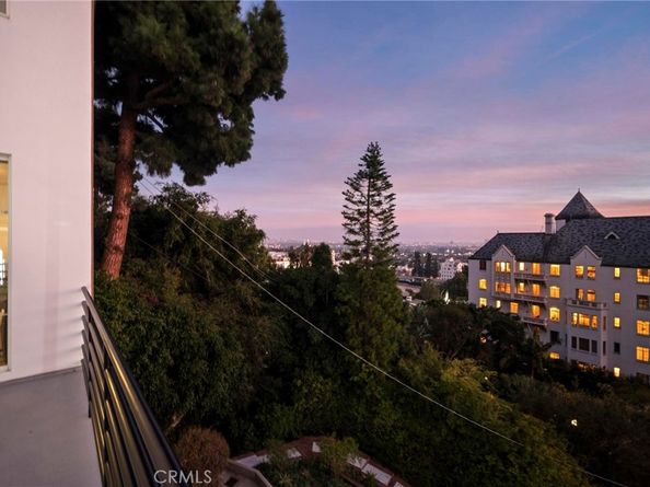 8246 Woodshill Trail, Los Angeles CA 90069