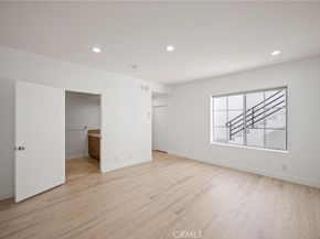 8246 Woodshill Trail, Los Angeles CA 90069