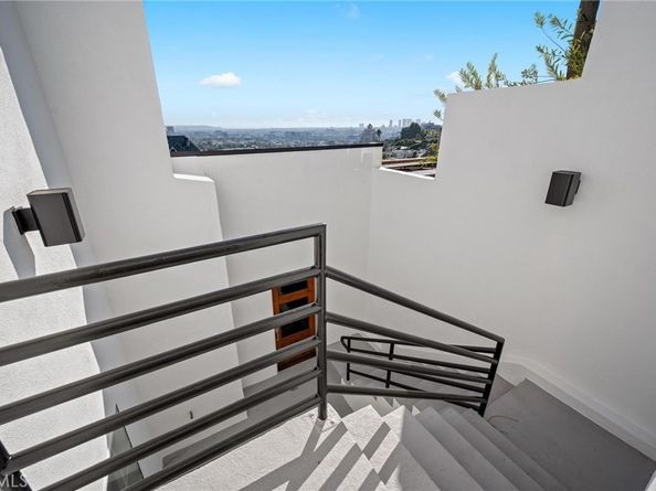 8246 Woodshill Trail, Los Angeles CA 90069