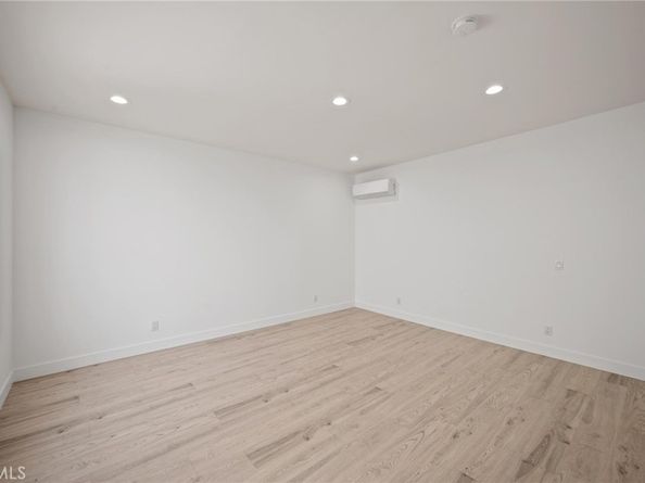 8246 Woodshill Trail, Los Angeles CA 90069