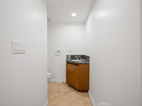 8246 Woodshill Trail, Los Angeles CA 90069