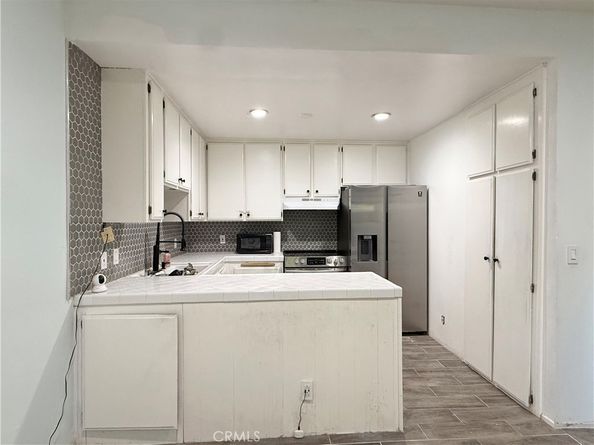 6815 Remmet Avenue 122, Canoga Park CA 91303