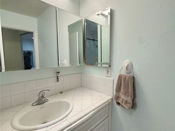 6815 Remmet Avenue 122, Canoga Park CA 91303