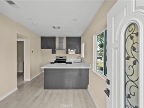 8900 Hazeltine Ave, Panorama City CA 91402