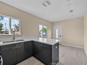 8900 Hazeltine Ave, Panorama City CA 91402