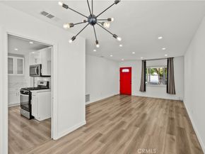 8900 Hazeltine Ave, Panorama City CA 91402