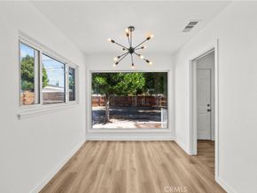 8900 Hazeltine Ave, Panorama City CA 91402