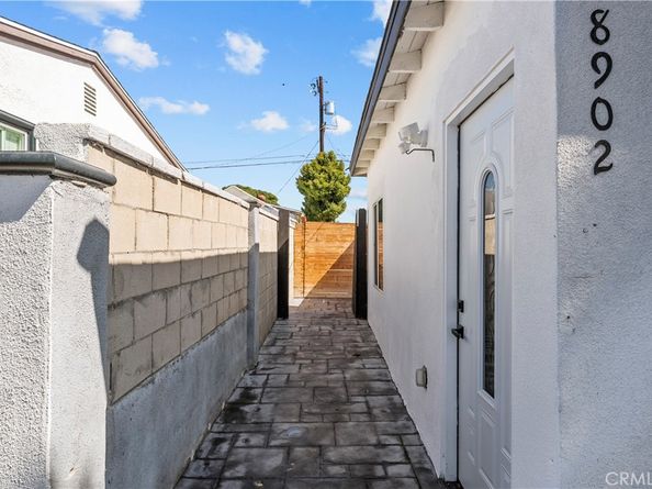 8900 Hazeltine Ave, Panorama City CA 91402