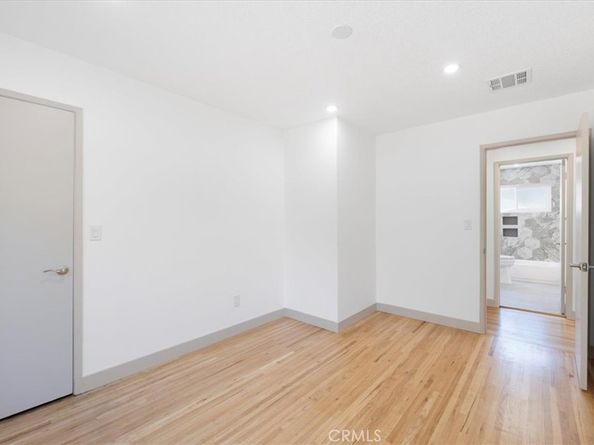 8581 Owensmouth, Canoga Park CA 91304