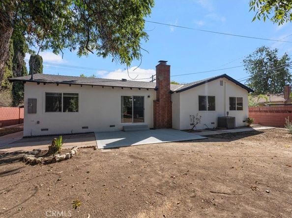 8581 Owensmouth, Canoga Park CA 91304