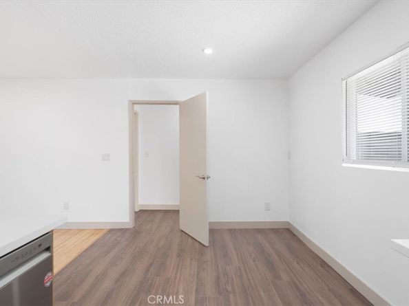 8581 Owensmouth, Canoga Park CA 91304