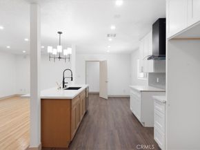 8581 Owensmouth, Canoga Park CA 91304