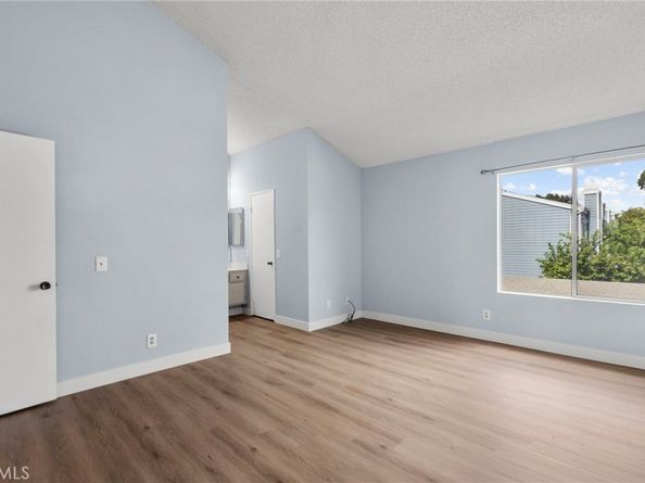 15735 Nordhoff Street 36, North Hills CA 91343