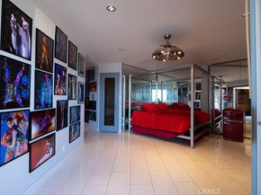 2189 Sunset Plaza Drive, Los Angeles CA 90069