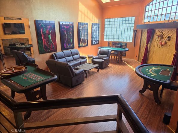 2189 Sunset Plaza Drive, Los Angeles CA 90069