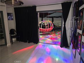 2189 Sunset Plaza Drive, Los Angeles CA 90069