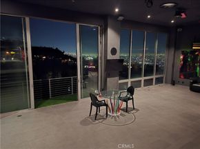 2189 Sunset Plaza Drive, Los Angeles CA 90069