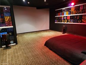 2189 Sunset Plaza Drive, Los Angeles CA 90069