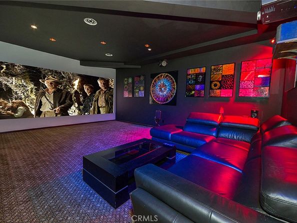 2189 Sunset Plaza Drive, Los Angeles CA 90069