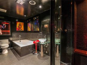 2189 Sunset Plaza Drive, Los Angeles CA 90069