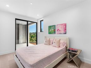 5134 Medina Road, Woodland Hills CA 91364