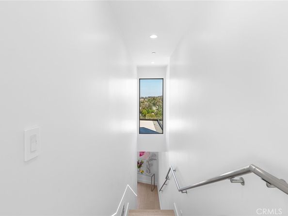 5134 Medina Road, Woodland Hills CA 91364