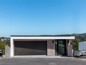 5134 Medina Road, Woodland Hills CA 91364