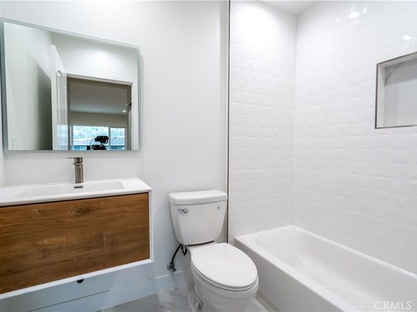 3362 Bellota Way, Los Angeles CA 90027