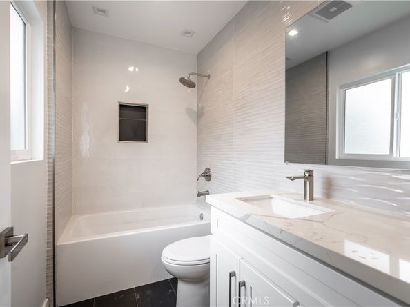 3362 Bellota Way, Los Angeles CA 90027