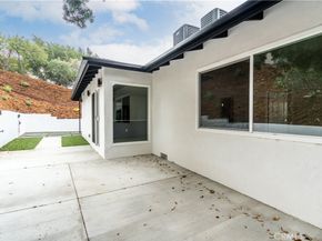 3362 Bellota Way, Los Angeles CA 90027