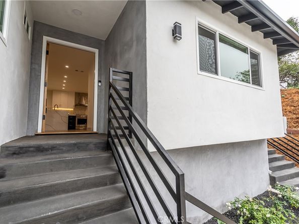 3362 Bellota Way, Los Angeles CA 90027