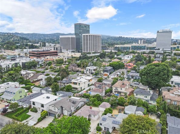 4635 Noble Avenue, Sherman Oaks CA 91403