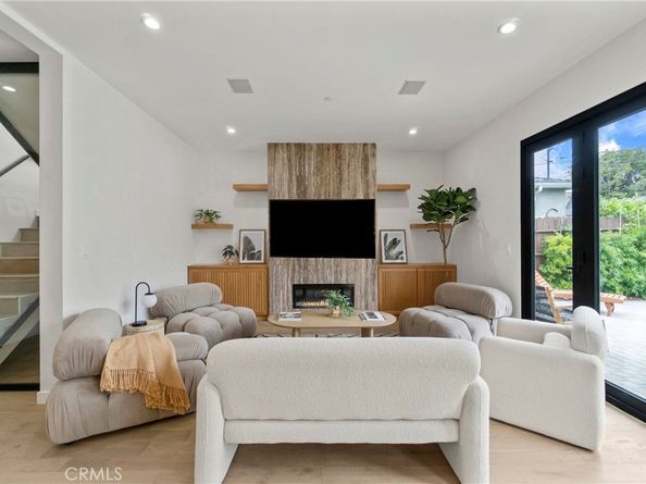 4635 Noble Avenue, Sherman Oaks CA 91403