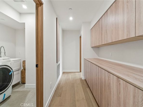 4635 Noble Avenue, Sherman Oaks CA 91403
