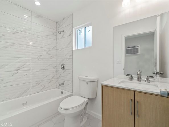 4635 Noble Avenue, Sherman Oaks CA 91403